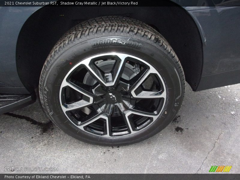 Shadow Gray Metallic / Jet Black/Victory Red 2021 Chevrolet Suburban RST