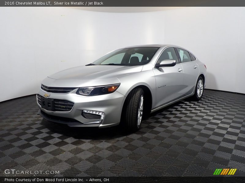 Silver Ice Metallic / Jet Black 2016 Chevrolet Malibu LT
