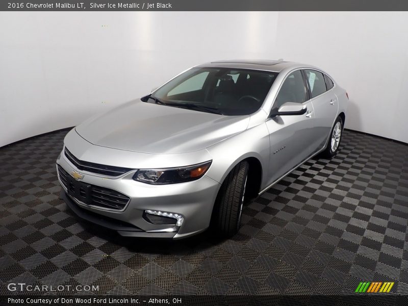 Silver Ice Metallic / Jet Black 2016 Chevrolet Malibu LT