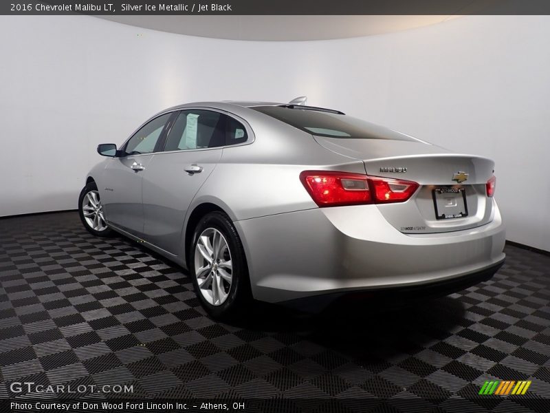 Silver Ice Metallic / Jet Black 2016 Chevrolet Malibu LT