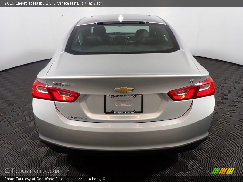 Silver Ice Metallic / Jet Black 2016 Chevrolet Malibu LT