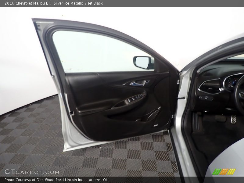 Silver Ice Metallic / Jet Black 2016 Chevrolet Malibu LT
