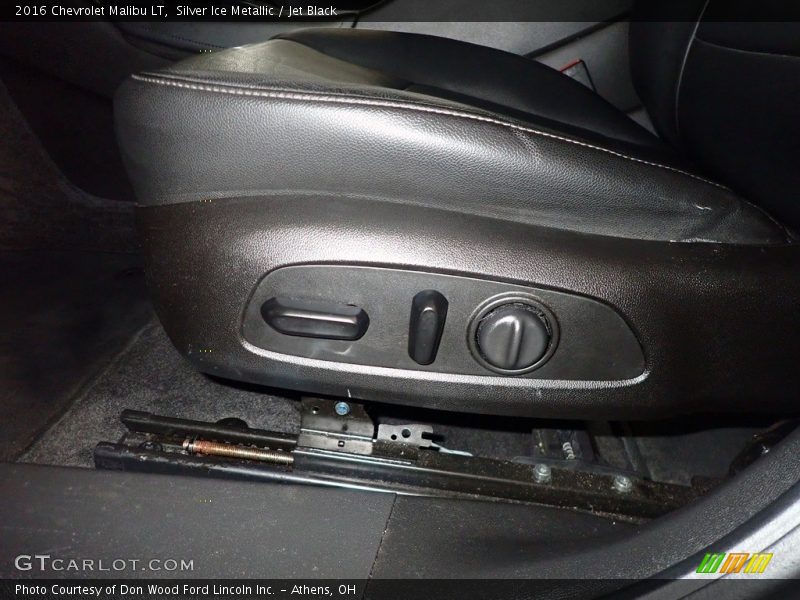 Silver Ice Metallic / Jet Black 2016 Chevrolet Malibu LT