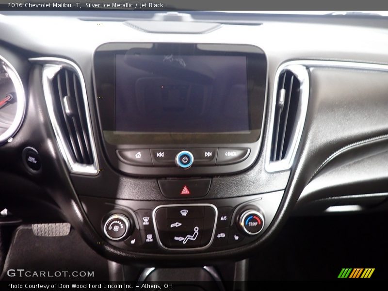 Silver Ice Metallic / Jet Black 2016 Chevrolet Malibu LT