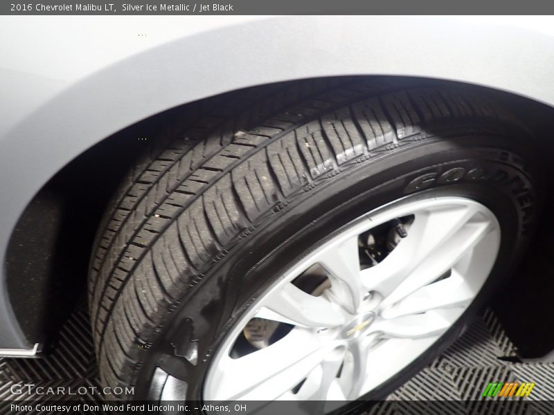 Silver Ice Metallic / Jet Black 2016 Chevrolet Malibu LT