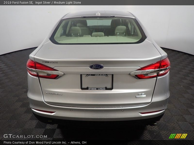Ingot Silver / Medium Light Stone 2019 Ford Fusion SE
