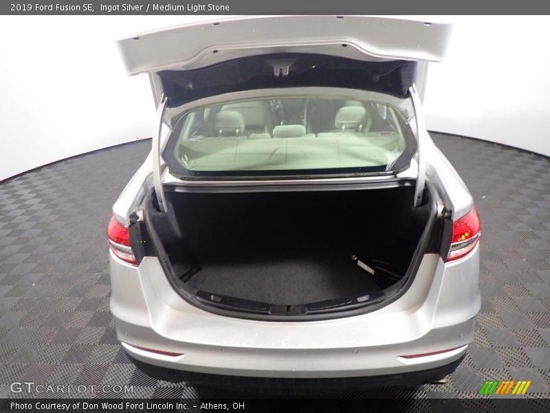 Ingot Silver / Medium Light Stone 2019 Ford Fusion SE