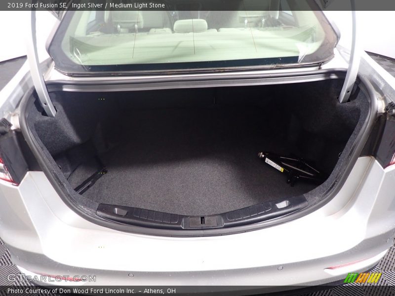 Ingot Silver / Medium Light Stone 2019 Ford Fusion SE