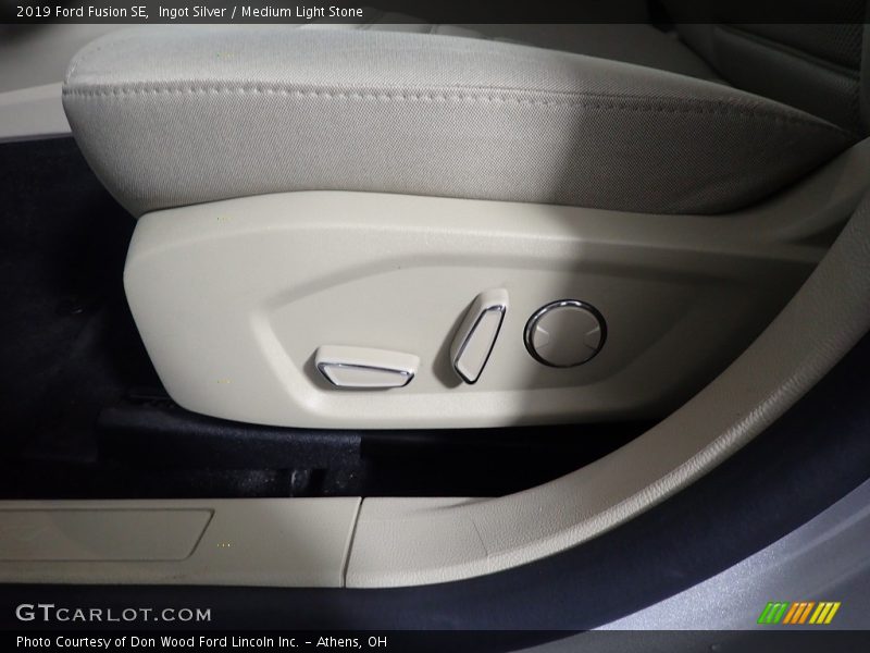 Ingot Silver / Medium Light Stone 2019 Ford Fusion SE