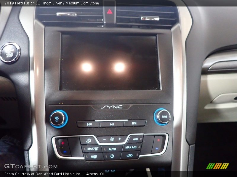 Ingot Silver / Medium Light Stone 2019 Ford Fusion SE