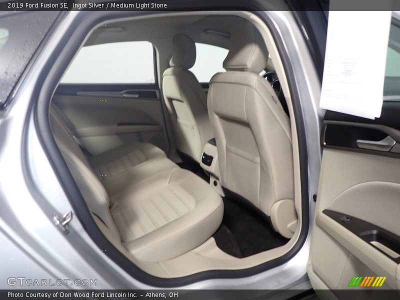 Ingot Silver / Medium Light Stone 2019 Ford Fusion SE