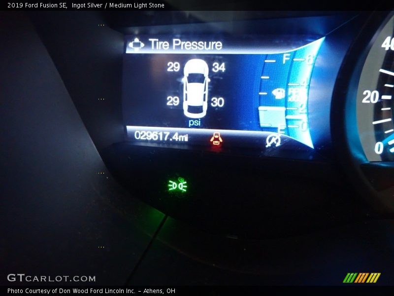 Ingot Silver / Medium Light Stone 2019 Ford Fusion SE