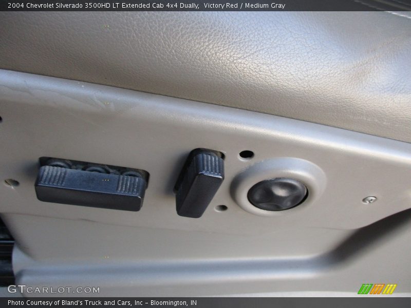 Victory Red / Medium Gray 2004 Chevrolet Silverado 3500HD LT Extended Cab 4x4 Dually