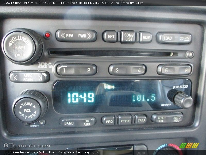 Controls of 2004 Silverado 3500HD LT Extended Cab 4x4 Dually