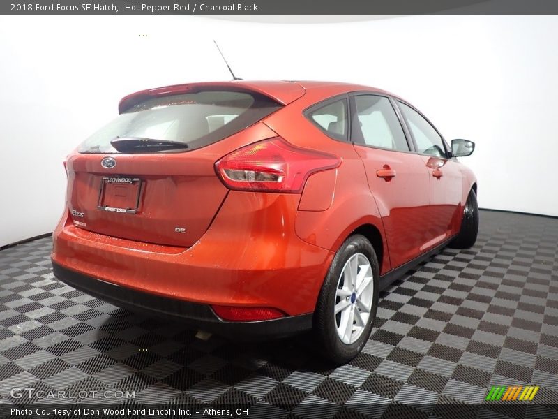 Hot Pepper Red / Charcoal Black 2018 Ford Focus SE Hatch