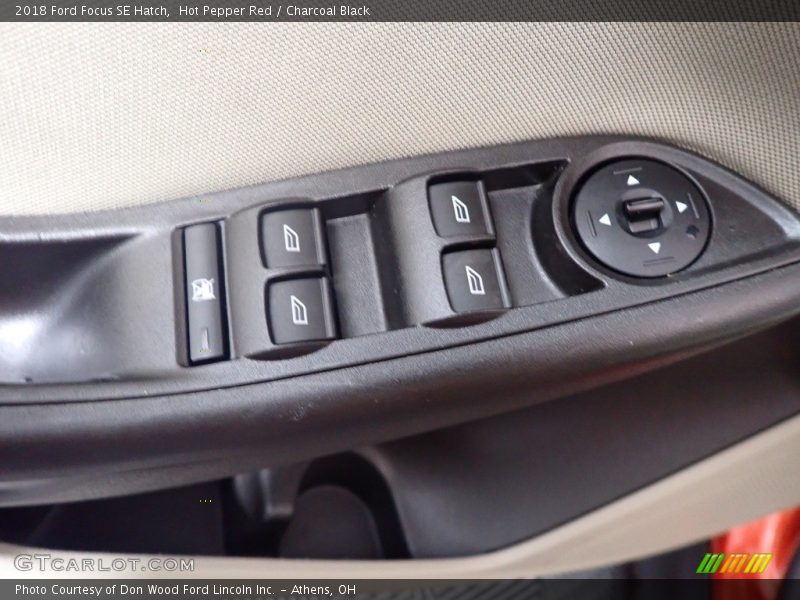 Hot Pepper Red / Charcoal Black 2018 Ford Focus SE Hatch