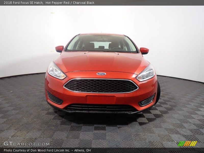 Hot Pepper Red / Charcoal Black 2018 Ford Focus SE Hatch