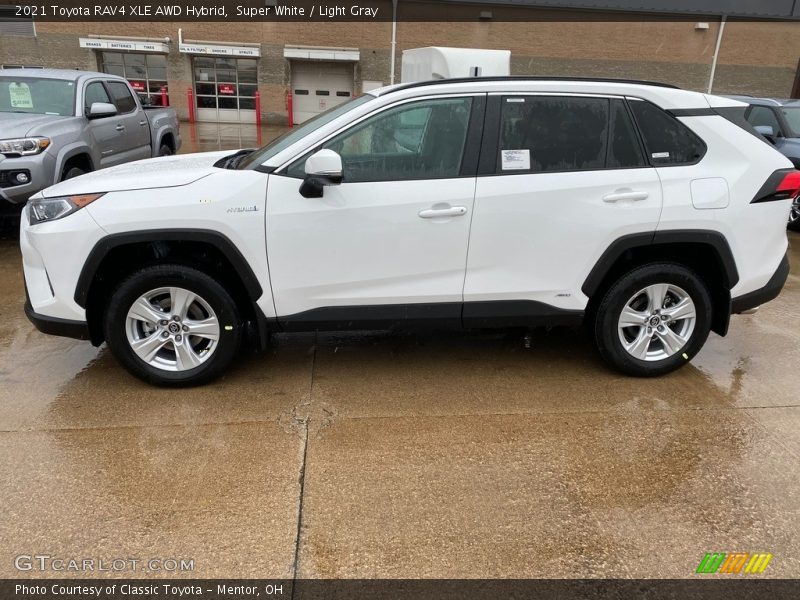 Super White / Light Gray 2021 Toyota RAV4 XLE AWD Hybrid