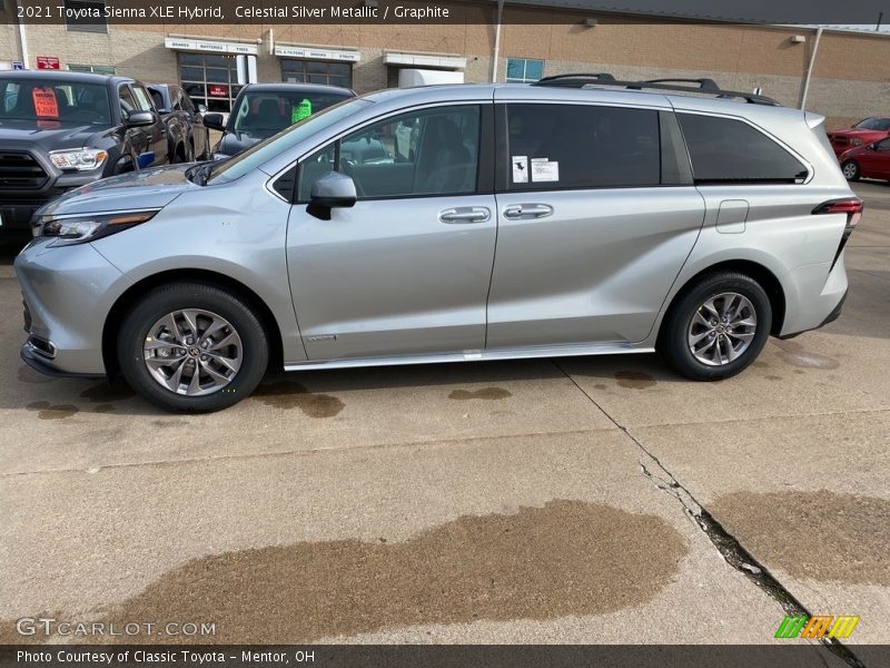 Celestial Silver Metallic / Graphite 2021 Toyota Sienna XLE Hybrid