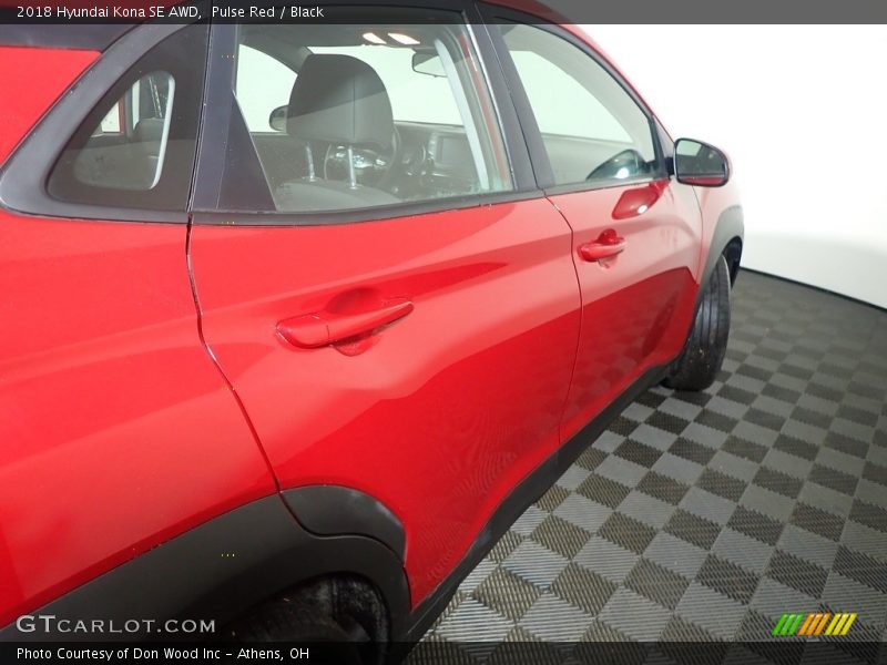 Pulse Red / Black 2018 Hyundai Kona SE AWD