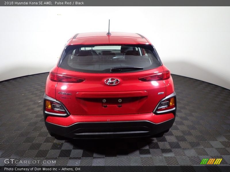 Pulse Red / Black 2018 Hyundai Kona SE AWD