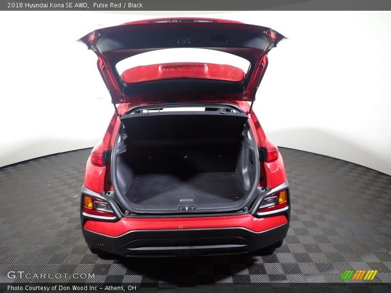 Pulse Red / Black 2018 Hyundai Kona SE AWD