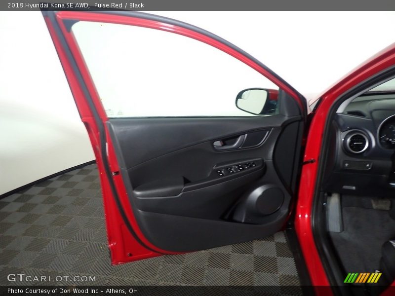 Pulse Red / Black 2018 Hyundai Kona SE AWD