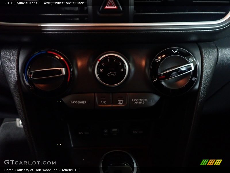 Pulse Red / Black 2018 Hyundai Kona SE AWD