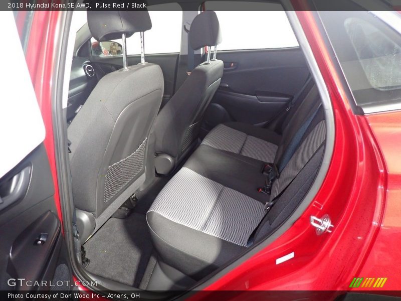 Pulse Red / Black 2018 Hyundai Kona SE AWD