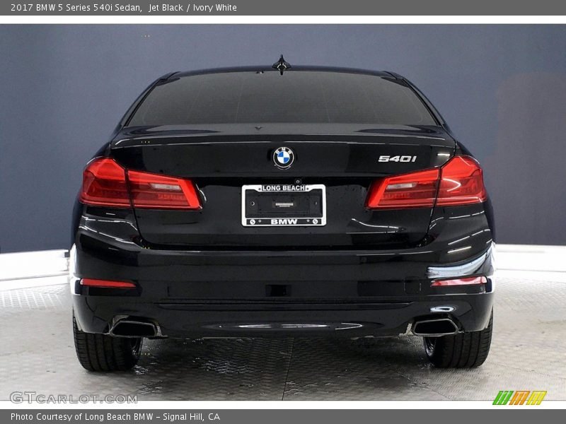 Jet Black / Ivory White 2017 BMW 5 Series 540i Sedan