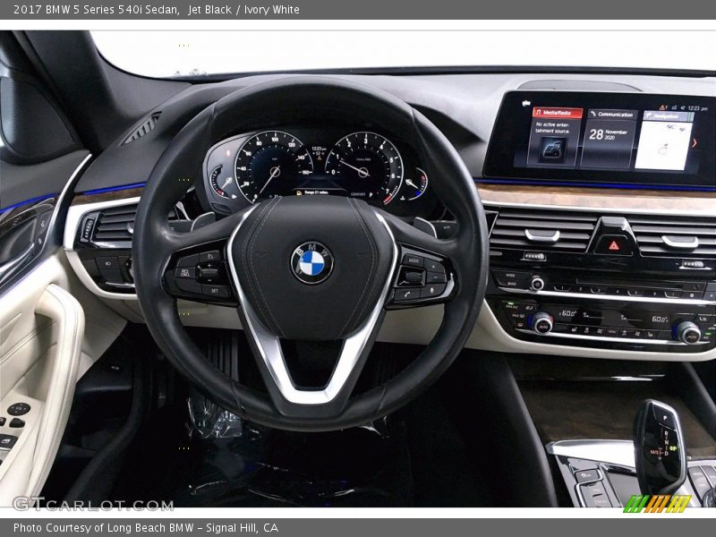 Jet Black / Ivory White 2017 BMW 5 Series 540i Sedan