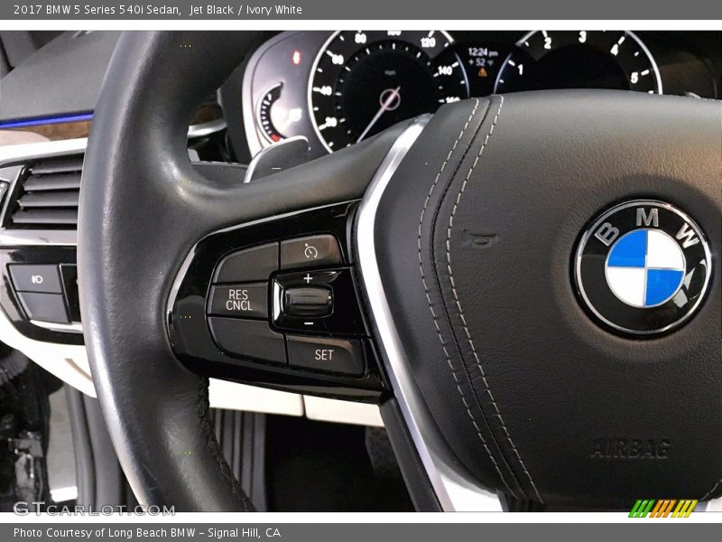 Jet Black / Ivory White 2017 BMW 5 Series 540i Sedan
