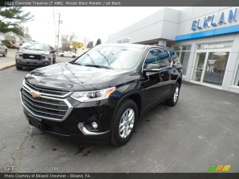Mosaic Black Metallic / Jet Black 2021 Chevrolet Traverse LT AWD