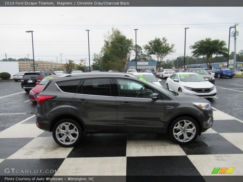 Magnetic / Chromite Gray/Charcoal Black 2019 Ford Escape Titanium