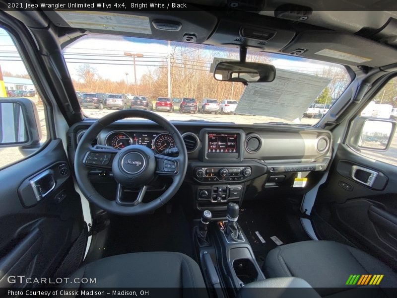 Bright White / Black 2021 Jeep Wrangler Unlimited Willys 4x4