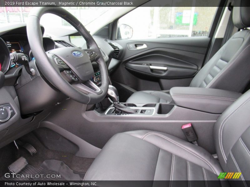 Magnetic / Chromite Gray/Charcoal Black 2019 Ford Escape Titanium