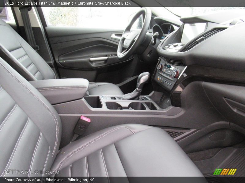 Magnetic / Chromite Gray/Charcoal Black 2019 Ford Escape Titanium