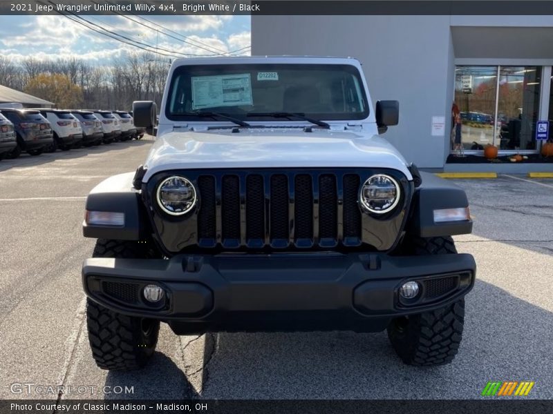 Bright White / Black 2021 Jeep Wrangler Unlimited Willys 4x4