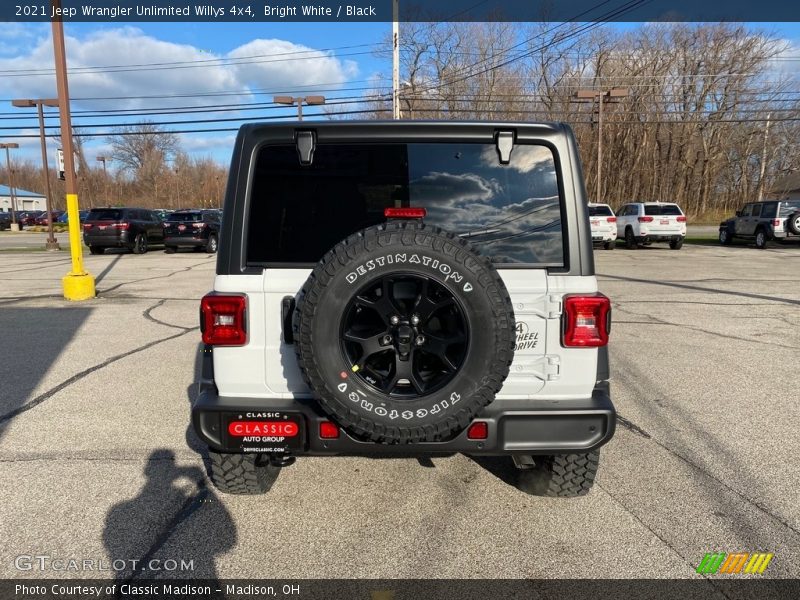 Bright White / Black 2021 Jeep Wrangler Unlimited Willys 4x4