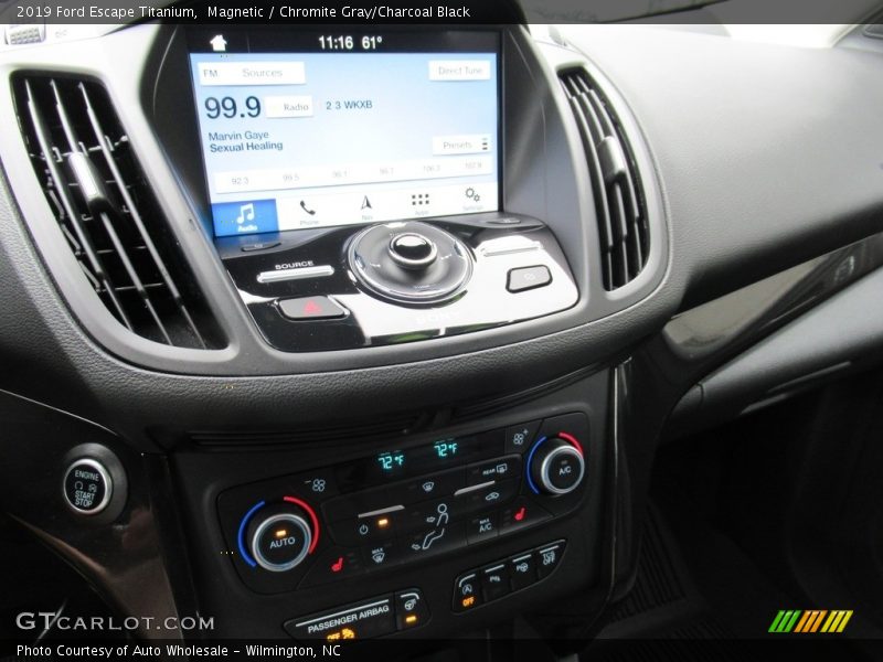 Magnetic / Chromite Gray/Charcoal Black 2019 Ford Escape Titanium