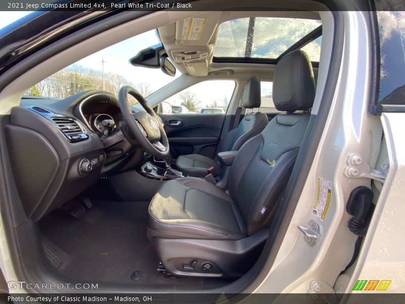 Pearl White Tri–Coat / Black 2021 Jeep Compass Limited 4x4