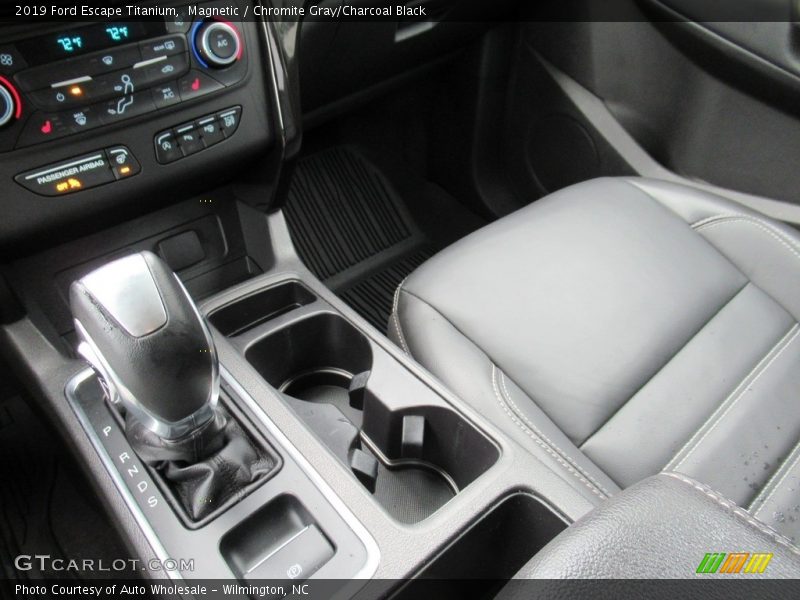 Magnetic / Chromite Gray/Charcoal Black 2019 Ford Escape Titanium