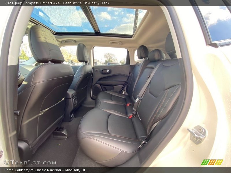 Pearl White Tri–Coat / Black 2021 Jeep Compass Limited 4x4