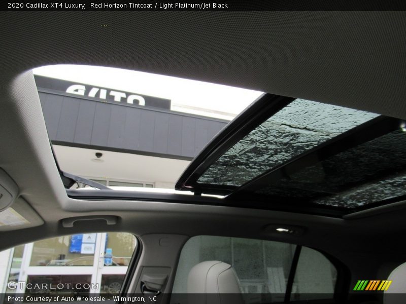 Red Horizon Tintcoat / Light Platinum/Jet Black 2020 Cadillac XT4 Luxury