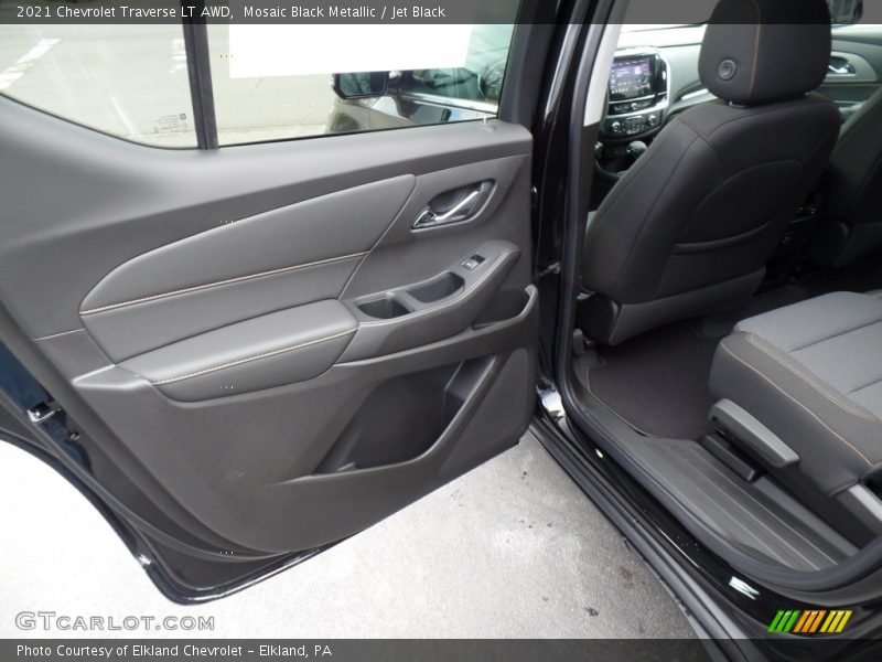 Mosaic Black Metallic / Jet Black 2021 Chevrolet Traverse LT AWD