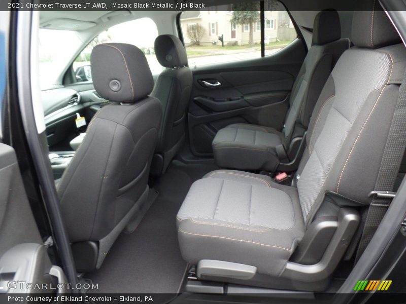 Mosaic Black Metallic / Jet Black 2021 Chevrolet Traverse LT AWD