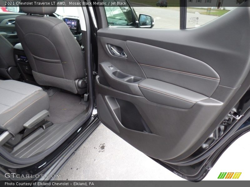 Mosaic Black Metallic / Jet Black 2021 Chevrolet Traverse LT AWD