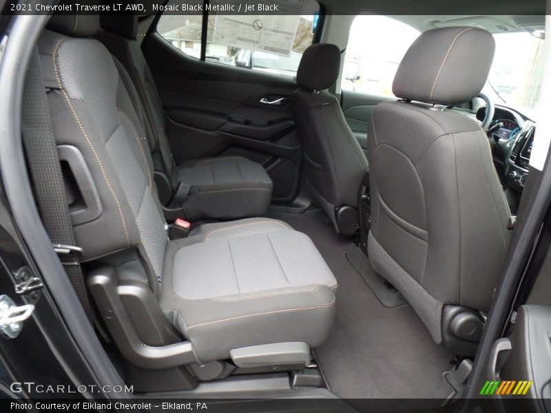 Mosaic Black Metallic / Jet Black 2021 Chevrolet Traverse LT AWD