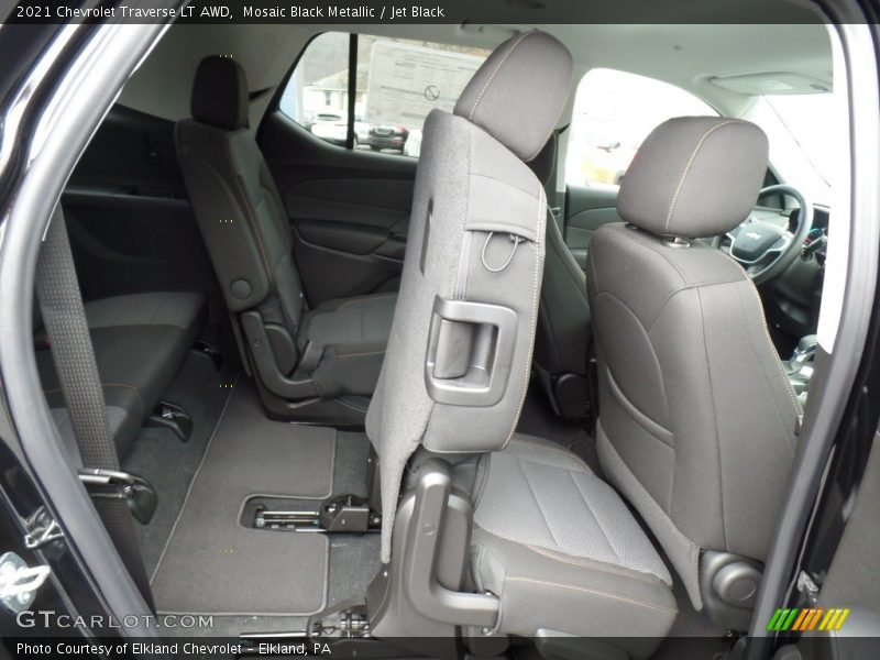 Mosaic Black Metallic / Jet Black 2021 Chevrolet Traverse LT AWD
