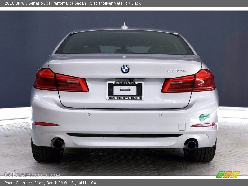Glacier Silver Metallic / Black 2018 BMW 5 Series 530e iPerfomance Sedan